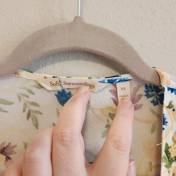 Soft Surroundings Floral Embroidered Kimono Size XS - Picture 6 of 11